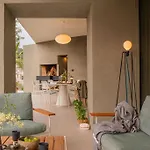 Seaview And Pool House Manu *