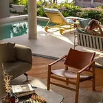 Seaview And Pool House Manu * Vis