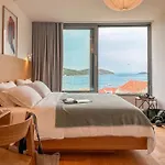 Seaview And Pool House Manu *