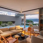 Seaview And Pool House Manu Villa *