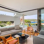 Seaview And Pool House Manu Vis