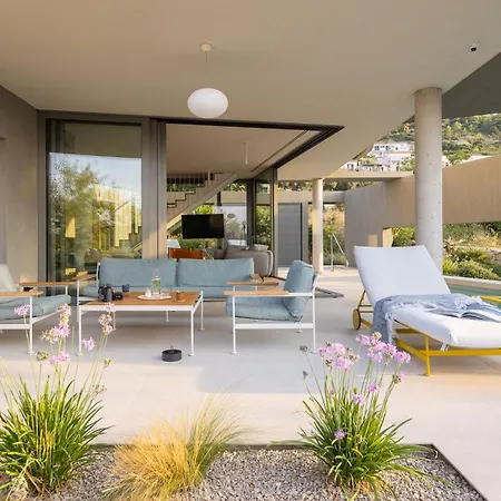 Seaview And Pool House Manu * Vis