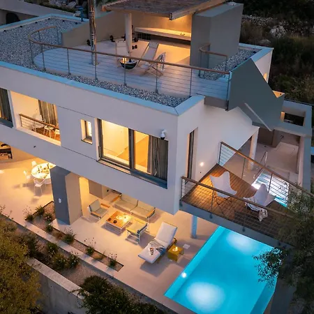Seaview And Pool House Manu Villa *