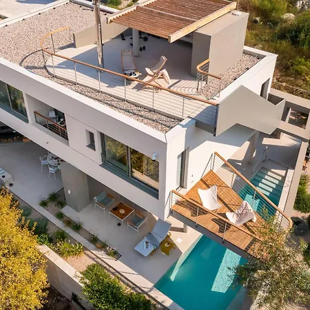 Villa Seaview And Pool House Manu