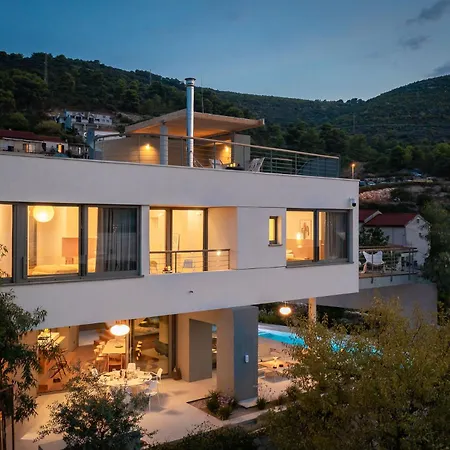Villa Seaview And Pool House Manu *